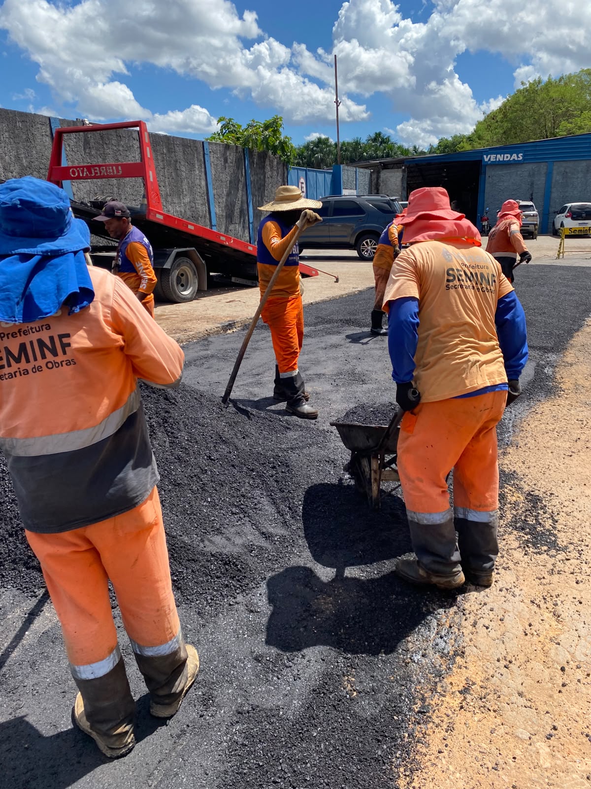 Prefeitura de Manaus conclui recuperação asfáltica na rua Cumucim com mais de 140 toneladas aplicadas