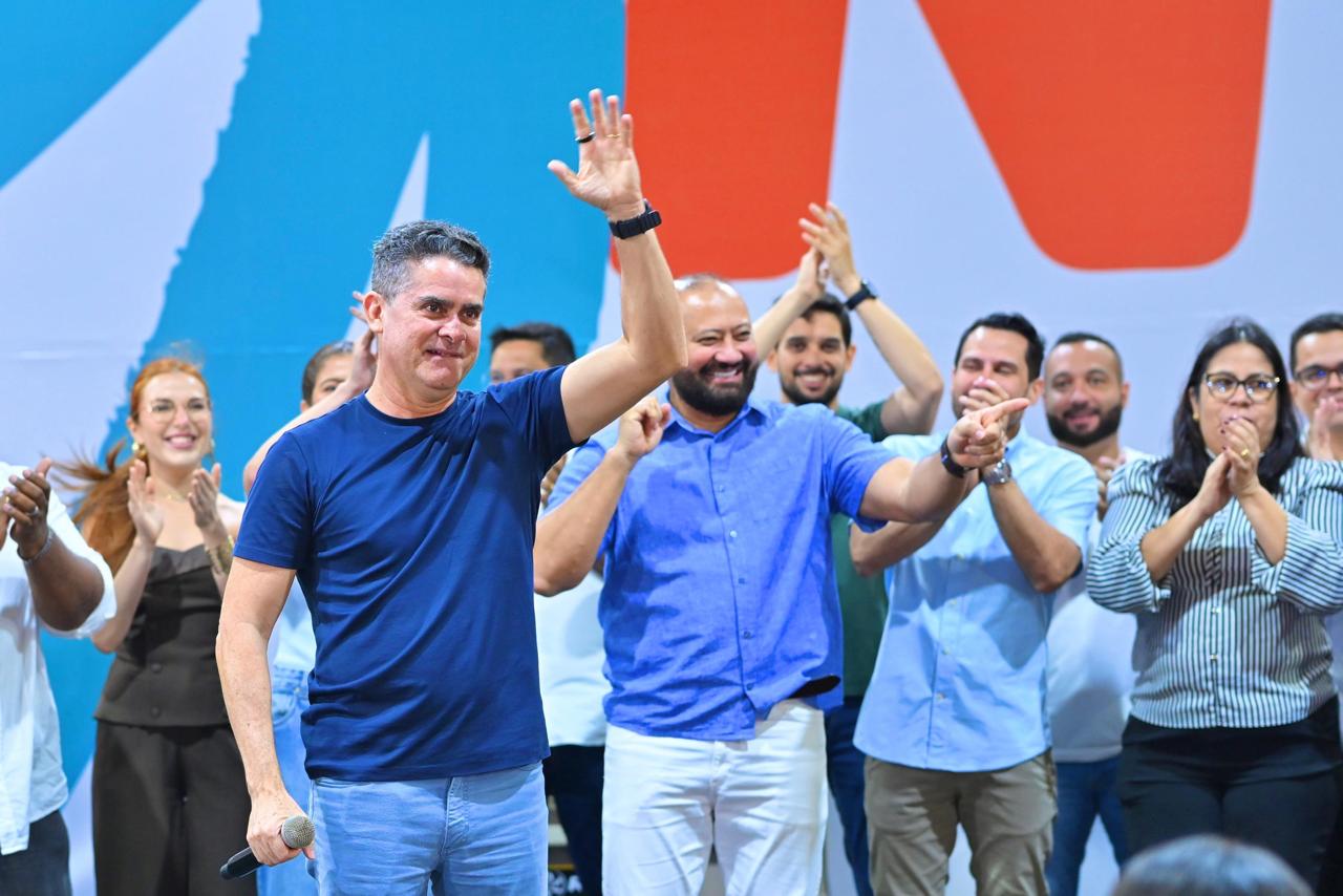 David Almeida reúne profissionais da educação para discutir propostas para o Amazonas