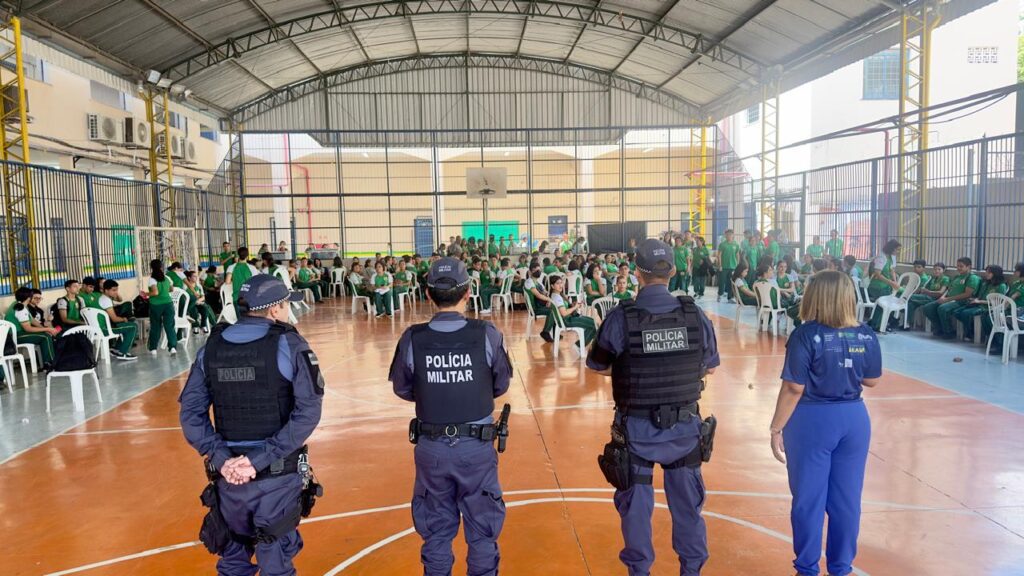 Polícia Militar do Amazonas leva segurança e disciplina à escolas da zona centro-sul de Manaus