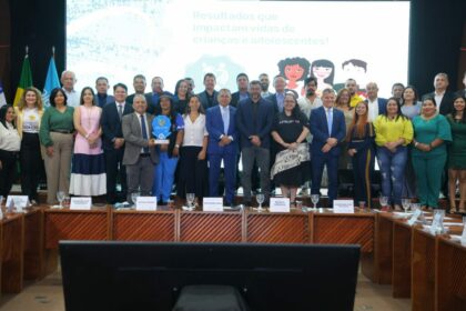 Governador Wilson Lima destaca avanços em políticas para a infância durante entrega do Selo Unicef para 29 municípios