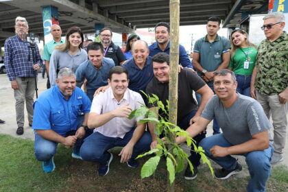 Prefeitura realiza plantio de 500 mudas e transforma a avenida Max Teixeira em corredor sustentável