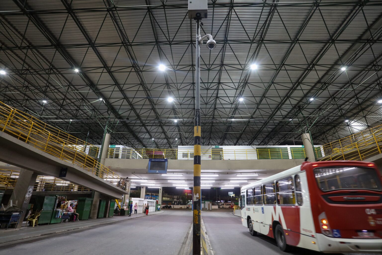 Nova iluminação do T5 é elogiada pela população