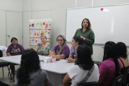 Prefeitura de Manaus promove oficina sobre saúde mental para mulheres vítimas de violência doméstica