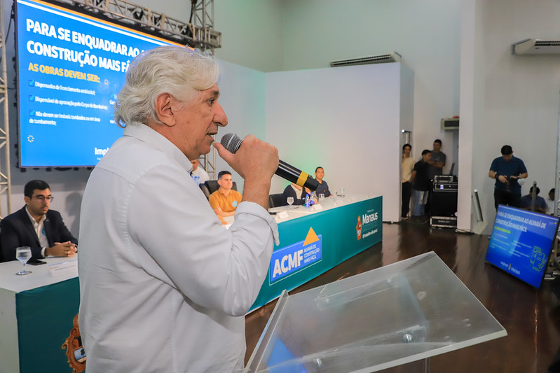 Automatização e sistema on-line do novo alvará vão mudar formato de licenciar obras na Prefeitura de Manaus