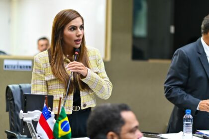 Assembleia Legislativa aprova projeto de Débora Menezes contra doutrinação política nas escolas