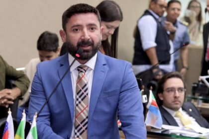Carlinhos Bessa se posiciona contra veto que impede fornecimento gratuito de medicamentos à base de canabidiol no Amazonas