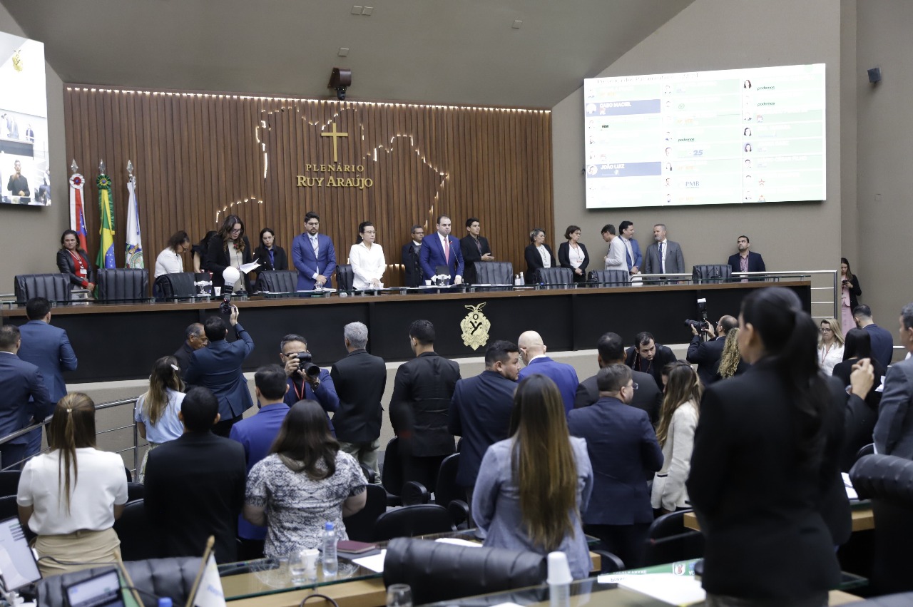 Deputados estaduais aprovam 30 matérias legislativas e derrubam dois vetos governamentais