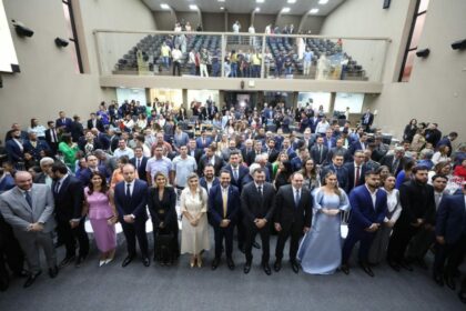 Ao prestar contas na Aleam, governador Wilson Lima destaca investimentos na Saúde, Segurança e Habitação