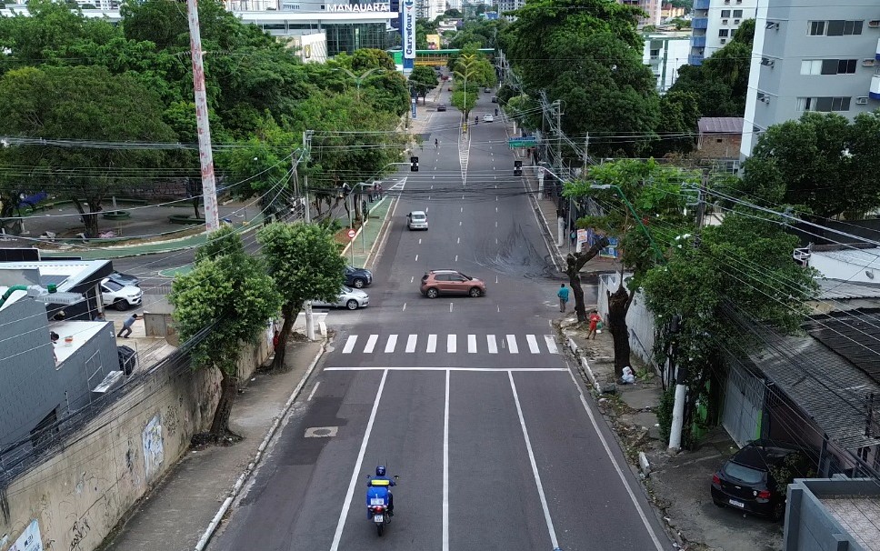 Novo semáforo nas avenidas Umberto Calderaro e Belo Horizonte