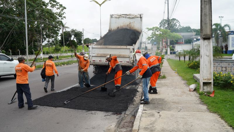 Prefeitura realiza serviços de manutenção no bairro Novo Aleixo