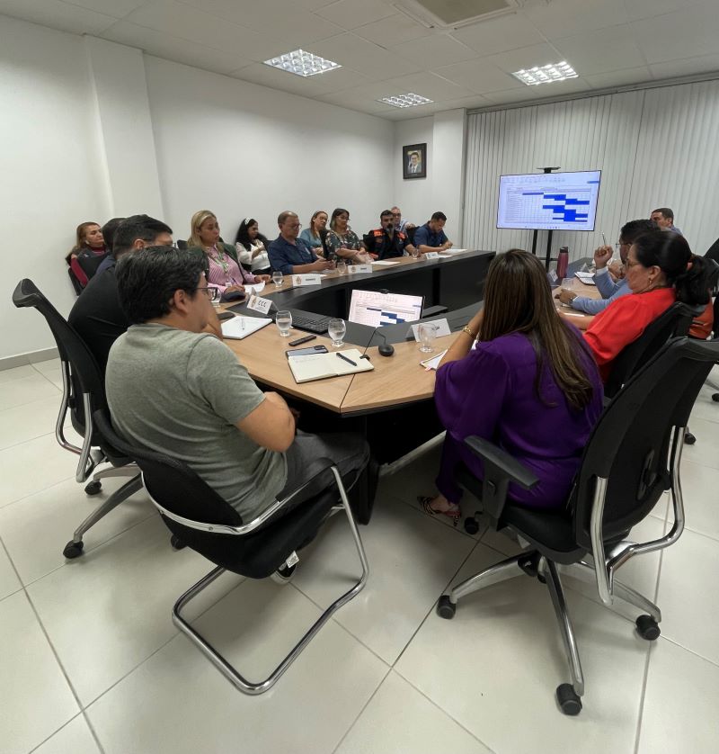 Prefeitura de Manaus debate ações voltadas às áreas de risco na capital