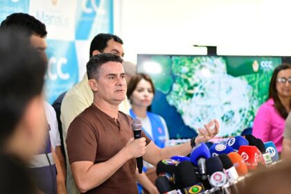 Prefeito David Almeida reforça combate aos impactos das chuvas com tecnologia e assistência às famílias afetadas