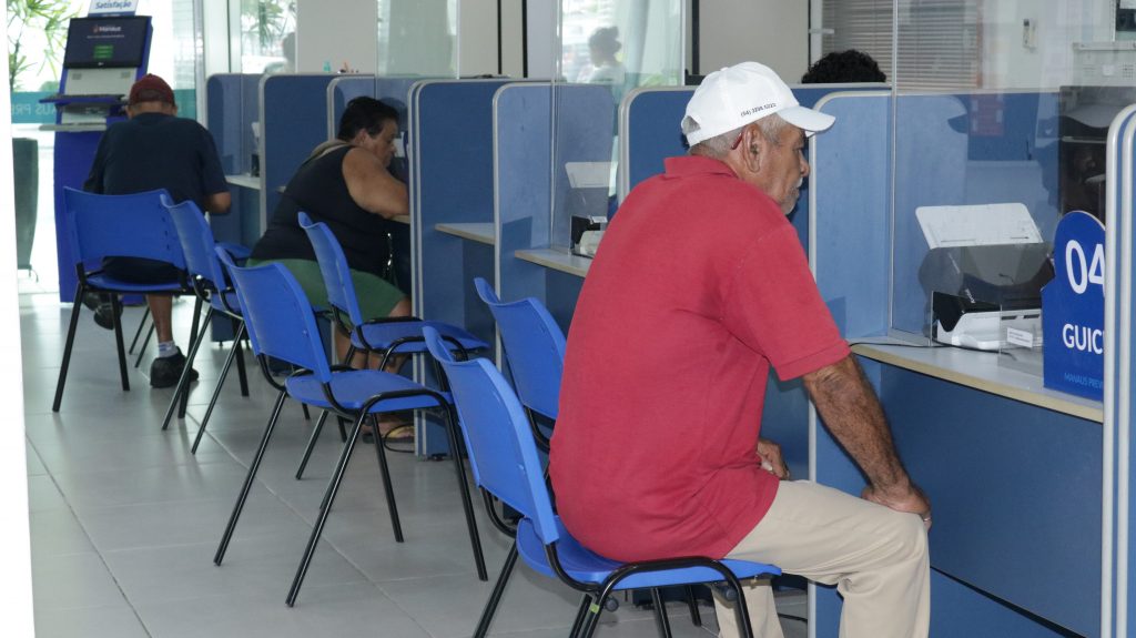 Aposentados e pensionistas nascidos em março são convocados pela Manausprev para recadastramento