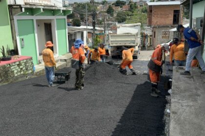 Serviços de recapeamento na comunidade Gustavo Nascimento