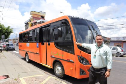 Prefeitura recebe novo ônibus para o serviço ‘TransPorta’