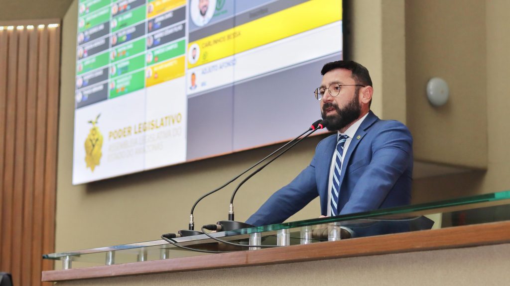 Deputado Carlinhos Bessa solicita ampliação do Programa Ilumina + Amazonas para o Médio Solimões Deputado Carlinhos Bessa solicita ampliação do Programa Ilumina + Amazonas para o Médio Solimões