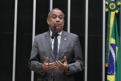 Comissão aprova selo para identificar empresa de turismo capacitada para atender consumidor neurodivergente