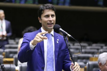 Comissão aprova prioridade no atendimento de pessoas com transtorno do espectro autista