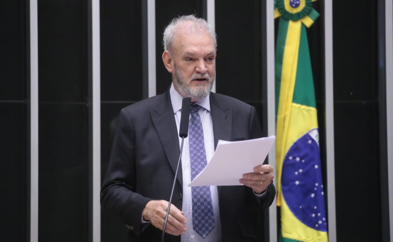 Comissão aprova integração de saúde e assistência social em instituições de longa permanência para idosos