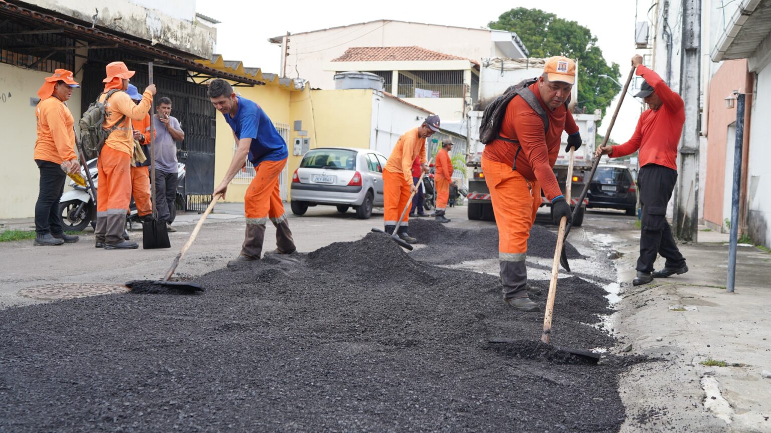 PMM atua no Eldorado com serviços de recuperação asfáltica