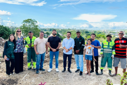 A pedido do vereador Dr. Eduardo Assis, toneladas de lixo são retiradas do bairro Mauazinho