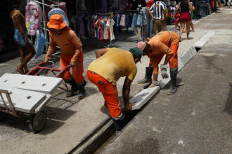 Prefeitura de Manaus realiza revitalização de sistema de drenagem no Centro