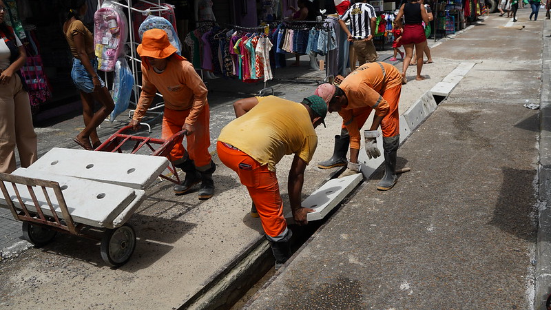Prefeitura de Manaus realiza revitalização de sistema de drenagem no Centro