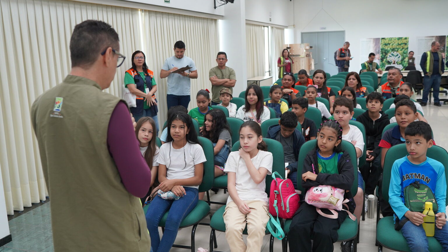 Estudantes da rede municipal participam de ação ambiental