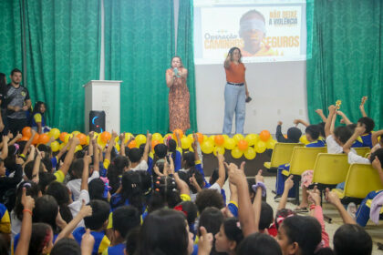 Alunos e responsáveis participam de atividade alusiva à campanha nacional ‘Faça Bonito’ em escola municipal