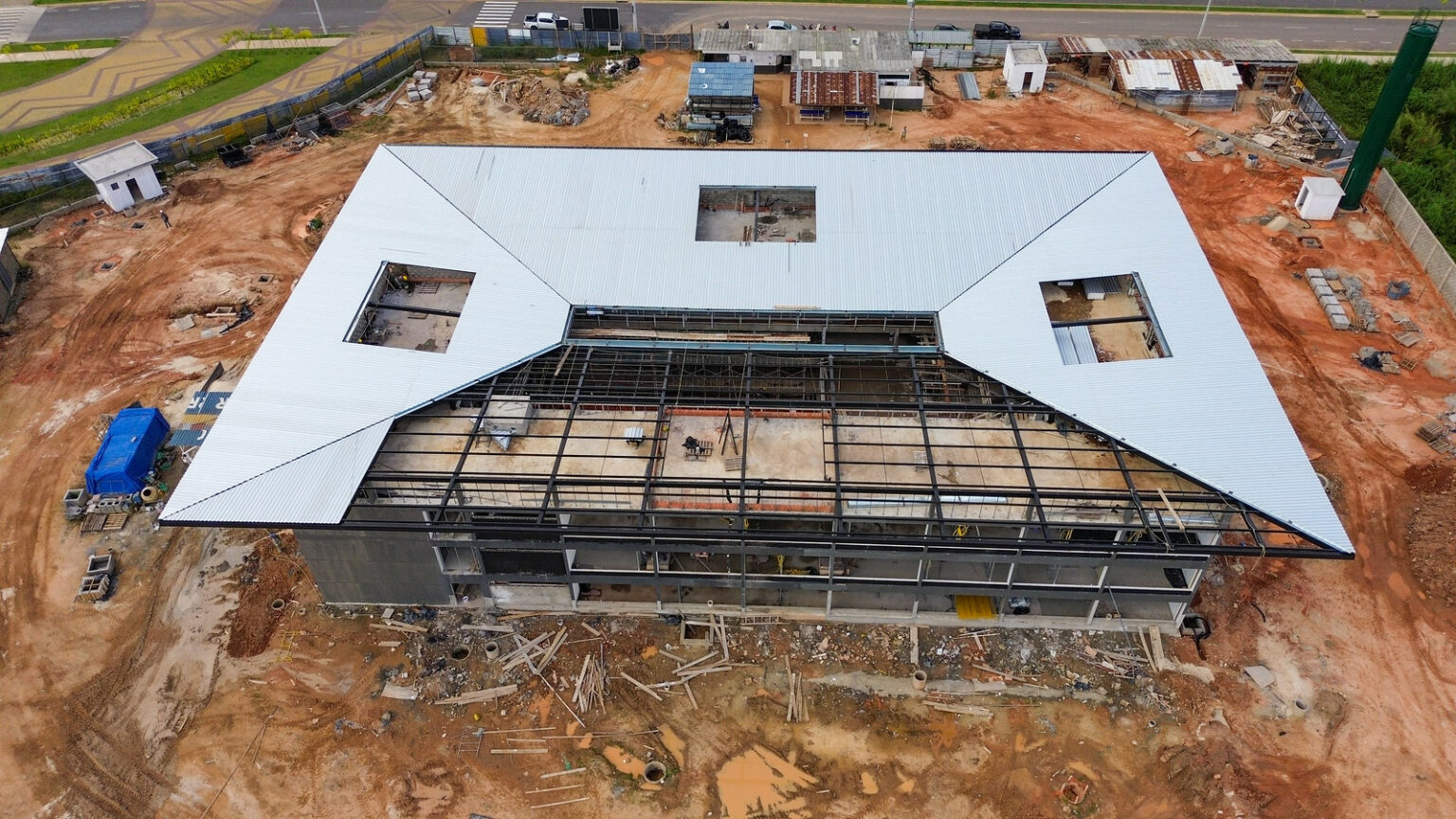 Prefeitura de Manaus avança com obra da nova sede do Implurb