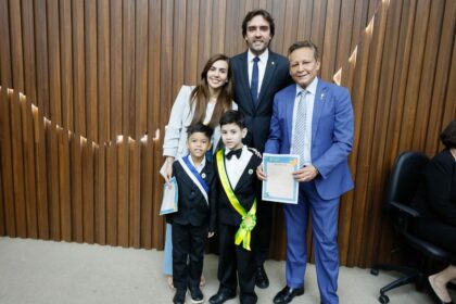 Aleam celebra encerramento do programa ‘Cidadão de Berço’ com entrega simbólica da carta ‘Mais Amor Aqui’