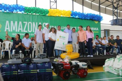 ADS entrega materiais e equipamentos para fomentar a produção rural em Tapauá