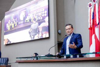 Adjuto Afonso defende fortalecimento de polo naval no Amazonas durante pronunciamento na Aleam