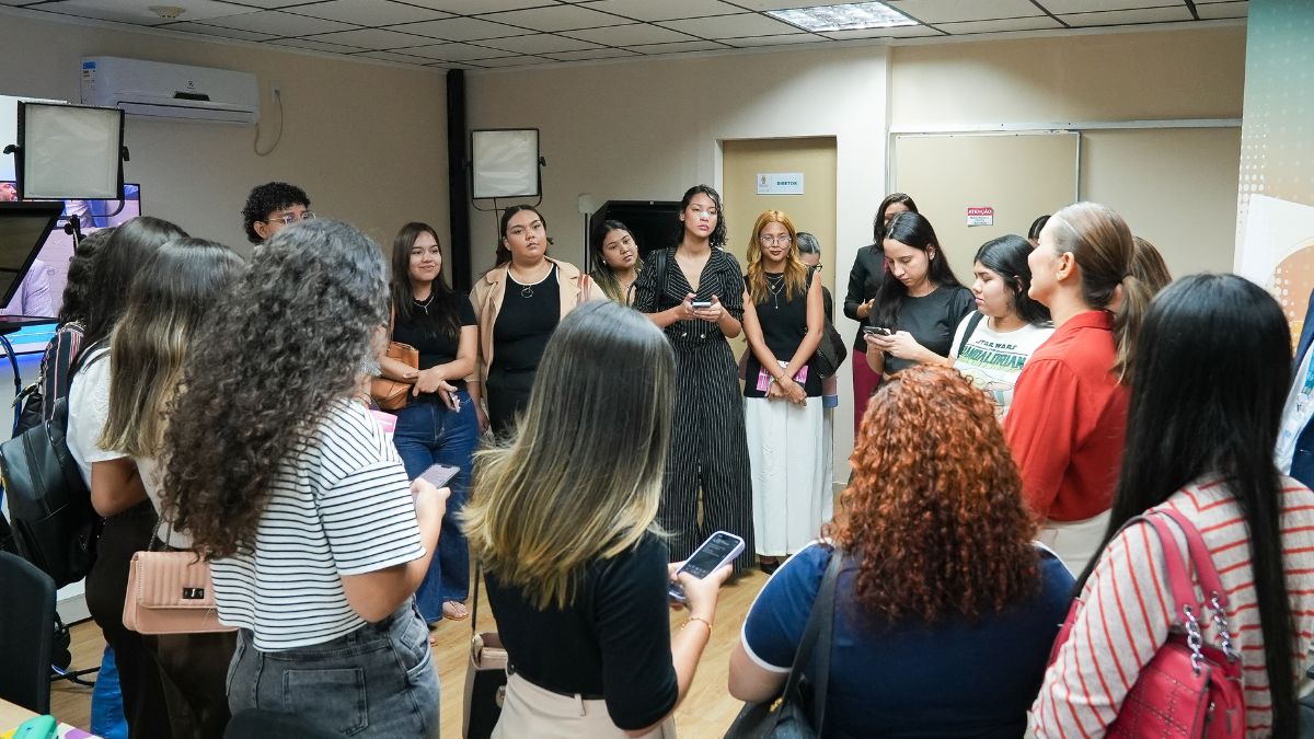 Alunos de Relações Públicas realizam visita técnica na Câmara Municipal de Manaus