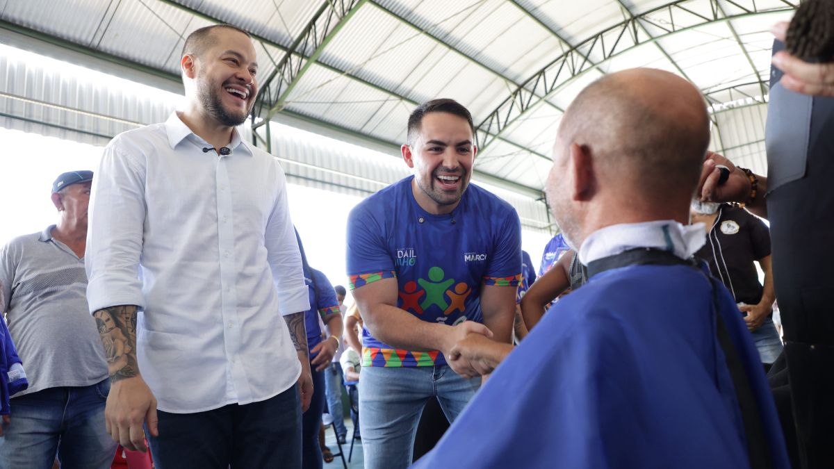 Ao lado de Adail Filho, Marco Castilhos leva cidadania ao bairro Ouro Verde