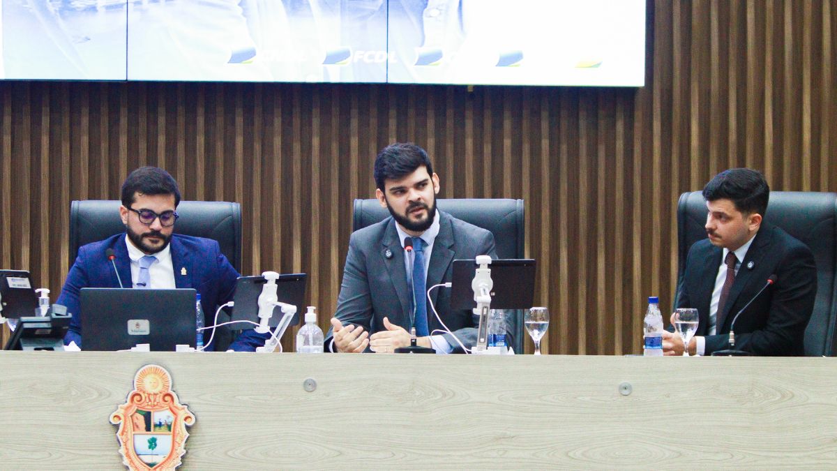 Câmara Municipal de Manaus debate impacto da carga tributária no Dia Livre de Impostos