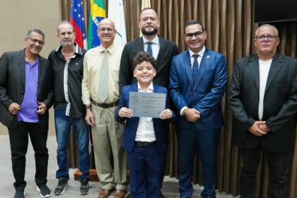 Câmara Municipal de Manaus homenageia ex-vereador Ayr José de Souza com título de Cidadão de Manaus