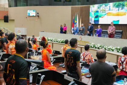 Câmara Municipal de Manaus homenageia prefeito de Rorainópolis por gesto humanitário