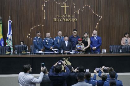 Cessão de Tempo da Assembleia Legislativa do Amazonas homenageia bombeiro mirim que salvou irmã