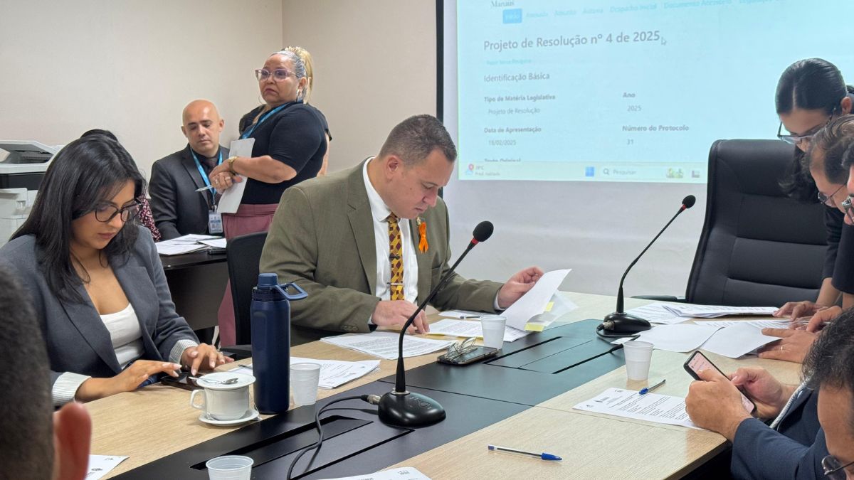 Comissão aprova PLs de Raiff Matos que blindam crianças da apologia ao crime e da violência doméstica
