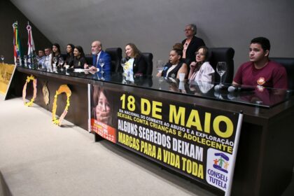 Comissão de Educação da Aleam, presidida por Cabo Maciel, apoia palestra sobre combate ao abuso infantil no ‘Maio Laranja’