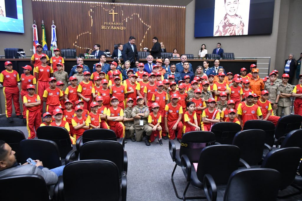 Deputado Cabo Maciel homenageia herói mirim Benjamin Noah em Cessão de Tempo na Aleam Deputado Cabo Maciel homenageia herói mirim Benjamin Noah em Cessão de Tempo na Aleam