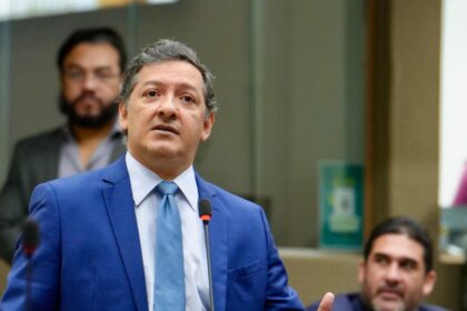 Deputado Felipe Souza propõe Projeto de Lei para combater violência contra a mulher em eventos esportivos no Amazonas