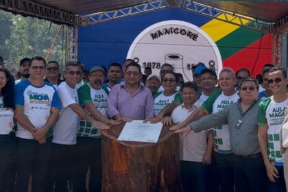 Deputado Sinésio Campos participa do lançamento da pedra fundamental do campus do Ifam em Manicoré