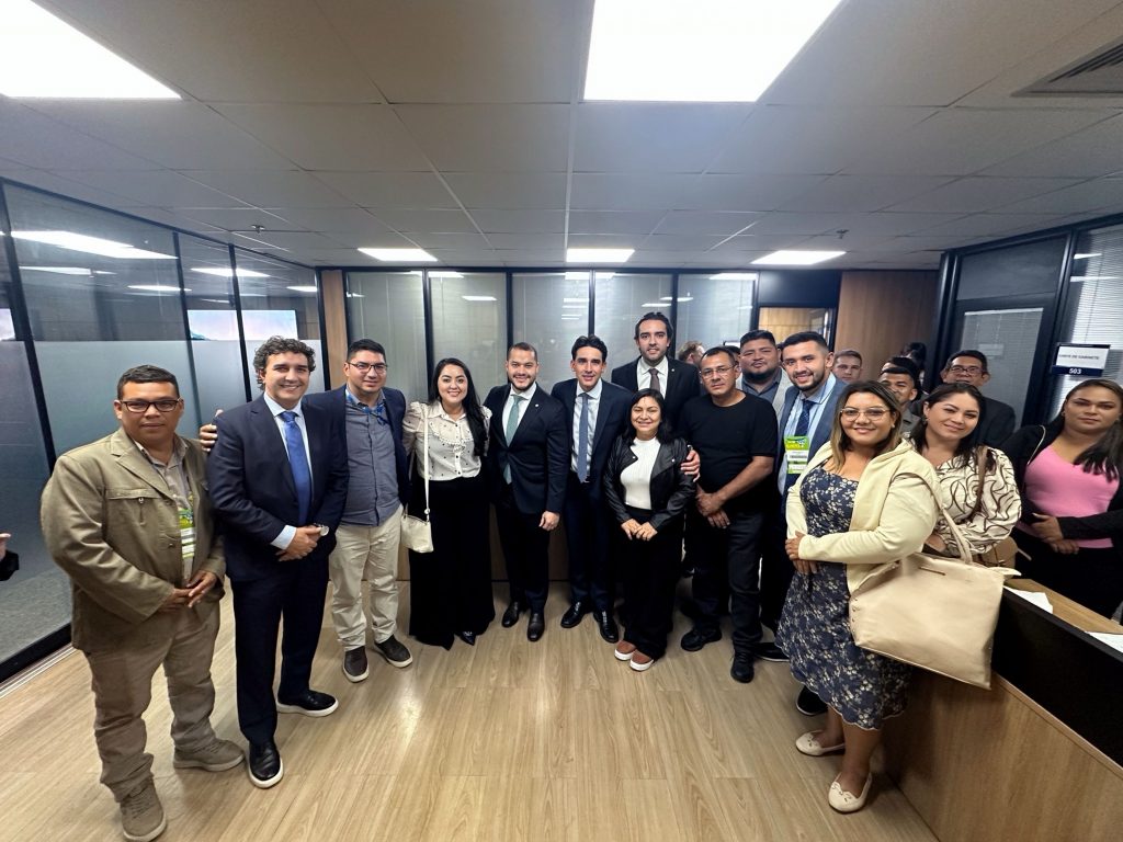 Deputado Thiago Abrahim confirma que aeroporto de Itacoatiara será contemplado com investimento de R$ 100 milhões para obras de ampliação e modernização