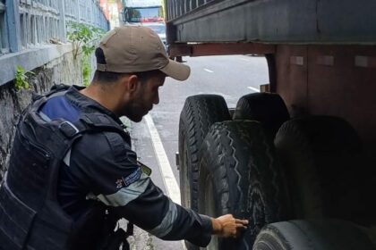 Detran-AM inicia nova etapa da Operação Carga Pesada e registra 76 irregularidades