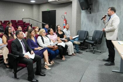 Estudantes de Direito realizam visita técnica à Câmara Municipal de Manaus