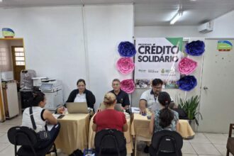 Programa Crédito Solidário encerra atendimento no Centro de Convivência da Família 31 de Março, no Japiim