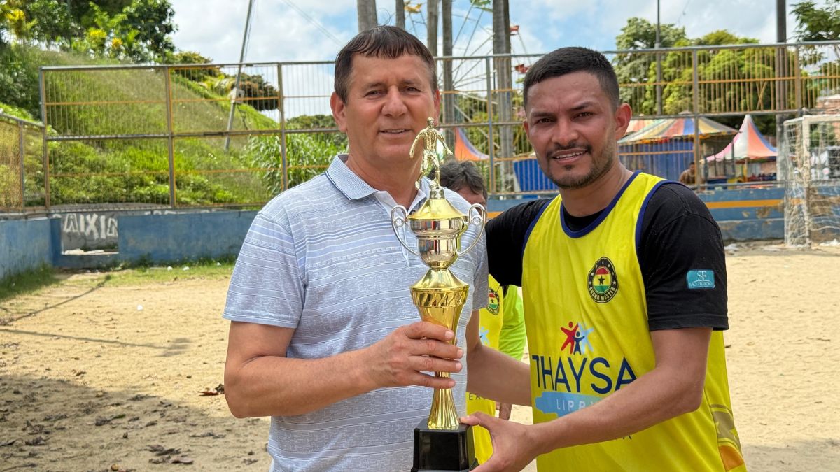 ‘Futebol é saúde e uma ferramenta de transformação e inclusão social para as comunidades’, afirma Roberto Sabino na final do futebol de areia no Jardim Petrópolis