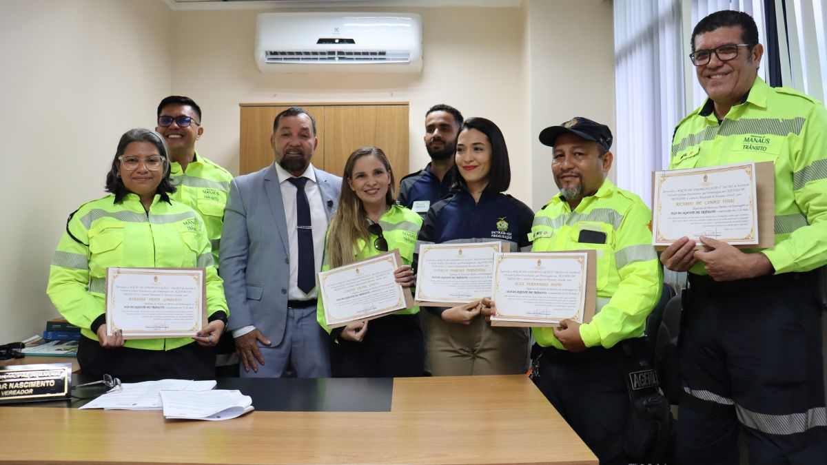 Gilmar Nascimento presta homenagem a agentes de trânsito em reconhecimento à atuação em Manaus